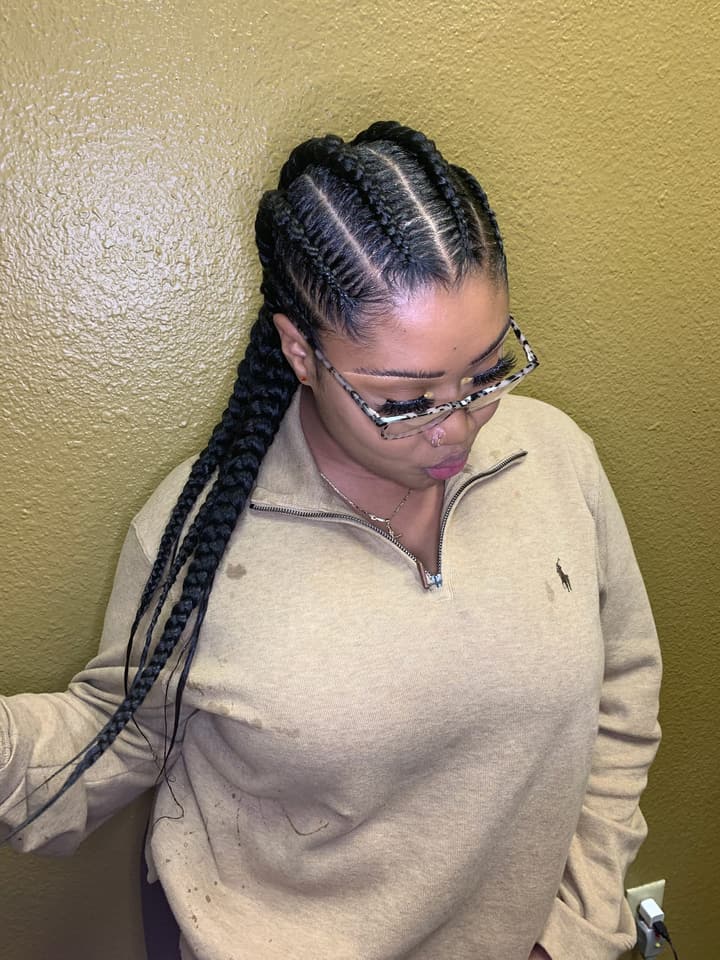 Long feed-in braids with straight-back parts